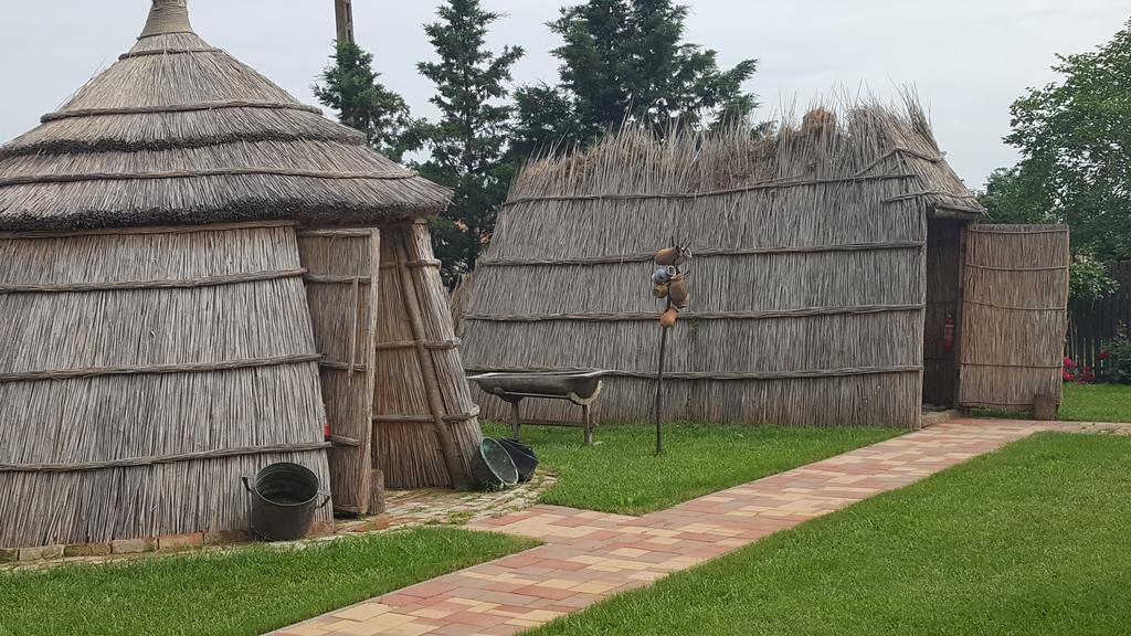 Sovirag Vendeghaz Hotel Hortobagy Bagian luar foto