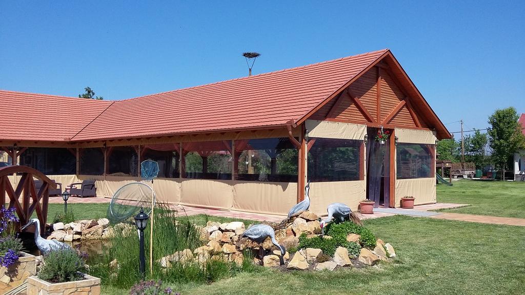 Sovirag Vendeghaz Hotel Hortobagy Bagian luar foto