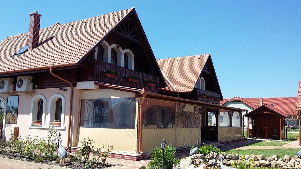 Sovirag Vendeghaz Hotel Hortobagy Bagian luar foto